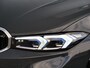 BMW 3-Serie 320e 204 Pk Automaat Leer / Navi / Schuifdak / Camera / Head-up