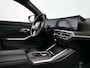 BMW 3-Serie 320e 204 Pk Automaat Leer / Navi / Schuifdak / Camera / Head-up