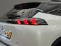 Peugeot e-2008 EV GT 50 kWh Cruise Control | Navigatie | Camera | Zwart Dak " | Achteruitrijcamera | Bluetooth telefoonvoorbereiding | Cruise control