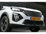 Peugeot 2008 1.2 PureTech 130 GT / NAVI / ALCANTARA / PDC / CLIMA / 17"LMV / CAMERA V+A / KEYLESS / MASSAGESTOEL / FULL-LED / BLUETOOTH / ADAPT. CRUISECONTROL / FULL-OPTIONS / 1E EIGENAAR / NIEUWSTAAT !!