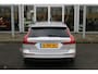 Volvo V60 B3 Automaat Momentum Business | El. Trekhaak | Camera | Adapt. Cruise | PDC V+A | Privacy glass