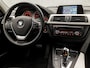 BMW 3-Serie Touring 320i Executive Sportline 184Pk Automaat (NAVIGATIE, CLIMATE, XENON, PARKEERSENSOREN, SPORTSTOELEN, ELEK ACHTERKLEP, CRUISE, NIEUWE APK, NIEUWSTAAT)