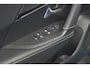 Peugeot e-2008 EV GT 50 kWh | 3 Fase | Trekhaak | Panoramadak | Adaptieve Cruise Control | Stoelverwarming