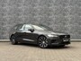 Volvo V60 T6 Plug-in hybrid AWD Plus Dark | Long Range | Trekhaak | Stoel- en stuurverwarming voor + achter | 360 Camera | Adaptive Cruise Control | Google Maps navigatie | Apple Carplay / Android Auto |