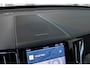 Volvo XC60 T6 Plug-in hybrid AWD Ultra Dark | Verwarmde Voorstoelen, Stuurwiel en Achterbank | Panoramisch Schuif-/Kanteldak | Semi- Elektrische Trekhaak | Harman Kardon Premium Audio | 360-Camera | Adaptieve Cruise Control | Draadloze Telefoonlader