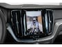 Volvo XC60 T6 Plug-in hybrid AWD Ultra Dark | Verwarmde Voorstoelen, Stuurwiel en Achterbank | Panoramisch Schuif-/Kanteldak | Semi- Elektrische Trekhaak | Harman Kardon Premium Audio | 360-Camera | Adaptieve Cruise Control | Draadloze Telefoonlader