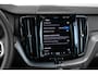 Volvo XC60 T6 Plug-in hybrid AWD Ultra Dark | Verwarmde Voorstoelen, Stuurwiel en Achterbank | Panoramisch Schuif-/Kanteldak | Semi- Elektrische Trekhaak | Harman Kardon Premium Audio | 360-Camera | Adaptieve Cruise Control | Draadloze Telefoonlader