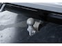 Volvo XC60 T6 Plug-in hybrid AWD Ultra Dark | Verwarmde Voorstoelen, Stuurwiel en Achterbank | Panoramisch Schuif-/Kanteldak | Semi- Elektrische Trekhaak | Harman Kardon Premium Audio | 360-Camera | Adaptieve Cruise Control | Draadloze Telefoonlader