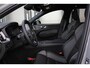 Volvo XC60 T6 Plug-in hybrid AWD Plus Black Edition | Panoramadak | 360 graden camera | Google Maps navigatie | Verwarmbaar stuurwiel | Verwarmbare voorstoelen | Adaptieve Cruise Control | Harman Kardon Audio | 21-Inch lichtmetalen velgen | Elektrisch bedienbare voorstoelen + geheugenfunctie