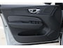 Volvo XC60 T6 Plug-in hybrid AWD Plus Black Edition | Panoramadak | 360 graden camera | Google Maps navigatie | Verwarmbaar stuurwiel | Verwarmbare voorstoelen | Adaptieve Cruise Control | Harman Kardon Audio | 21-Inch lichtmetalen velgen | Elektrisch bedienbare voorstoelen + geheugenfunctie