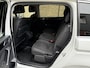 Volkswagen Touran 1.2 TSI 110pk Highline Business R-line 7-persoons | Trekhaak | Navigatie | Camera | Elektrische achterklep | Apple CarPlay | Climate control | Adaptieve cruise | Stoelverwarming | Volledig onderhouden
