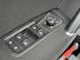 Volkswagen Touran 1.2 TSI 110pk Highline Business R-line 7-persoons | Trekhaak | Navigatie | Camera | Elektrische achterklep | Apple CarPlay | Climate control | Adaptieve cruise | Stoelverwarming | Volledig onderhouden