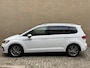 Volkswagen Touran 1.2 TSI 110pk Highline Business R-line 7-persoons | Trekhaak | Navigatie | Camera | Elektrische achterklep | Apple CarPlay | Climate control | Adaptieve cruise | Stoelverwarming | Volledig onderhouden