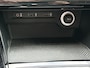 Volkswagen Touran 1.2 TSI 110pk Highline Business R-line 7-persoons | Trekhaak | Navigatie | Camera | Elektrische achterklep | Apple CarPlay | Climate control | Adaptieve cruise | Stoelverwarming | Volledig onderhouden