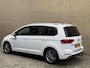 Volkswagen Touran 1.2 TSI 110pk Highline Business R-line 7-persoons | Trekhaak | Navigatie | Camera | Elektrische achterklep | Apple CarPlay | Climate control | Adaptieve cruise | Stoelverwarming | Volledig onderhouden
