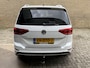 Volkswagen Touran 1.2 TSI 110pk Highline Business R-line 7-persoons | Trekhaak | Navigatie | Camera | Elektrische achterklep | Apple CarPlay | Climate control | Adaptieve cruise | Stoelverwarming | Volledig onderhouden