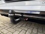 Volkswagen Touran 1.2 TSI 110pk Highline Business R-line 7-persoons | Trekhaak | Navigatie | Camera | Elektrische achterklep | Apple CarPlay | Climate control | Adaptieve cruise | Stoelverwarming | Volledig onderhouden