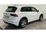 Volkswagen Tiguan 1.5 TSI R-Line benzine navigatie trekhaak panoramadak led cruisecontrole parkeersensoren