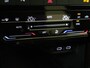 Volkswagen T-Cross 1.0 TSI R-Line | Achteruitrijcamera | Digital cockpit Pro | Navigatie | Adaptieve cruise control | Elektrisch inklapbare buitenspiegels | CarPlay | LED verlichting |