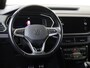 Volkswagen T-Cross 1.0 TSI R-Line | Achteruitrijcamera | Digital cockpit Pro | Navigatie | Adaptieve cruise control | Elektrisch inklapbare buitenspiegels | CarPlay | LED verlichting |