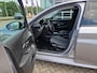Peugeot 208 1.2 Hybrid 100 e-DCS6 Allure | Navigatie | Camera achter | Stoelverwarming |