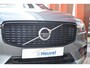 Volvo XC60 B5 AWD R-Design | Panoramadak | BLIS | 360° Camera | Pilot Assist | Trekhaak | Stoelverwarming | HUD | keyless