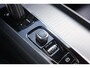 Volvo XC60 B5 AWD R-Design | Panoramadak | BLIS | 360° Camera | Pilot Assist | Trekhaak | Stoelverwarming | HUD | keyless