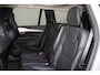 Volvo XC90 T8 Recharge AWD Ultra Bright - LONG RANGE - Panorama/schuifdak - IntelliSafe Assist & Surround - 360º Camera - Harman/Kardon audio - Adaptieve LED koplampen - Verwarmde voorstoelen, stuur & achterbank - Parkeersensoren voor & achter - Elektr. bedienb. voorstoelen met geheugen - Head up display - Draadloze tel. lader - Extra getint glas - 20' LMV