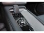 Volvo XC90 T8 Recharge AWD Ultra Bright - Panorama/schuifdak - IntelliSafe Assist & Surround - 360º Camera - Harman/Kardon audio - Adaptieve LED koplampen - Verwarmde voorstoelen, stuur & achterbank - Parkeersensoren voor & achter - Elektr. bedienb. voorstoelen met geheugen - Head up display - Draadloze tel. lader - Extra getint glas - 20' LMV
