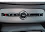 Volvo XC90 T8 Recharge AWD Ultra Bright - LONG RANGE - Panorama/schuifdak - IntelliSafe Assist & Surround - 360º Camera - Harman/Kardon audio - Adaptieve LED koplampen - Verwarmde voorstoelen, stuur & achterbank - Parkeersensoren voor & achter - Elektr. bedienb. voorstoelen met geheugen - Head up display - Draadloze tel. lader - Extra getint glas - 20' LMV