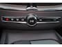 Volvo XC60 T6 Recharge AWD Plus Dark - LONG RANGE - Panorama/schuifdak - IntelliSafe Assist & Surround - 360º Camera - Harman/Kardon audio - Adaptieve LED koplampen - Verwarmde voorstoelen, stuur & achterbank - Elektr. bedienb. voorstoelen met geheugen - Parkeersensoren voor & achter - Draadloze tel. lader - Extra getint glas - 19' LMV