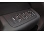 Volvo XC60 T6 Recharge AWD Plus Dark - LONG RANGE - Panorama/schuifdak - IntelliSafe Assist & Surround - 360º Camera - Harman/Kardon audio - Adaptieve LED koplampen - Verwarmde voorstoelen, stuur & achterbank - Elektr. bedienb. voorstoelen met geheugen - Parkeersensoren voor & achter - Draadloze tel. lader - Extra getint glas - 19' LMV