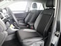 Volkswagen T-Roc 1.0 TSI Life Edition GOAL 115 PK | Private lease vanaf € 519,- pm | Navigatie | automatische Airco | Parkeer assistent |