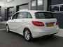 Mercedes-Benz B-klasse 180 Automaat 122PK Ambition Airco Cruise Control Navigatie LED PDC V+A 2 Sleutels + Boekjes aanwezig
