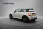 MINI Cooper Electric Essential 33 kWh - Carplay, Navi, Half Leer, Camera, Stoelverw. SOH 96%