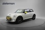 MINI Cooper Electric Essential 33 kWh - Carplay, Navi, Half Leer, Camera, Stoelverw. SOH 96%