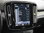 Volvo XC40 Recharge P8 408pk 660Nm AWD R-Design Warmtepomp SOH 90% Leder/Alcantara Camera Adap.Cruise Apple Carplay Android Auto Stoelverwarming DAB Bluetooth Led Elek.Achterklep Google-Maps Keyless 1e Eigenaar Origineel Nederlandse Auto €55.260 nieuw 1500kg-Trekvermogen 660Nm 4,9sec 0-100