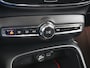 Volvo XC40 Recharge P8 408pk 660Nm AWD R-Design Warmtepomp SOH 90% Leder/Alcantara Camera Adap.Cruise Apple Carplay Android Auto Stoelverwarming DAB Bluetooth Led Elek.Achterklep Google-Maps Keyless 1e Eigenaar Origineel Nederlandse Auto €55.260 nieuw 1500kg-Trekvermogen 660Nm 4,9sec 0-100
