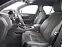 Volvo XC40 Recharge P8 408pk 660Nm AWD R-Design Warmtepomp SOH 90% Leder/Alcantara Camera Adap.Cruise Apple Carplay Android Auto Stoelverwarming DAB Bluetooth Led Elek.Achterklep Google-Maps Keyless 1e Eigenaar Origineel Nederlandse Auto €55.260 nieuw 1500kg-Trekvermogen 660Nm 4,9sec 0-100