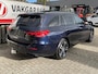 Mercedes-Benz C-klasse Estate 300 e Luxury Line 18"/Panoramadak/Trekhaak/Laser LED/Leder + memory l + r/Stoel + stuurverwarming/360 camera/Keyless/Adaptieve cruise/Dodehoek/Sfeerverlichting