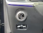 Mercedes-Benz C-klasse Estate 300 e Luxury Line 18"/Panoramadak/Trekhaak/Laser LED/Leder + memory l + r/Stoel + stuurverwarming/360 camera/Keyless/Adaptieve cruise/Dodehoek/Sfeerverlichting