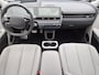 Hyundai Ioniq 5 Connect+ AWD 77.4 kWh Automaat / Origineel NL auto / HUD / Stuur-, en Stoelverwarming / Allseason beanden / Trekgewicht 1600 Kg / Elektrische achterklep / Bose Audio Systeem / Apple Carplay Android Auto / Navigatie / Achteruitrijcamera /