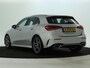 Mercedes-Benz A-klasse 160 Business Solution AMG | Parkeerpakket met Camera | Cruise Controle | LED Verlichting | Navigatie | Inclusief 24 maanden Mercedes-Benz Certified garantie voor Europa.