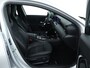 Mercedes-Benz A-klasse 160 Business Solution AMG | Parkeerpakket met Camera | Cruise Controle | LED Verlichting | Navigatie | Inclusief 24 maanden Mercedes-Benz Certified garantie voor Europa.