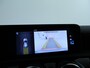 Mercedes-Benz A-klasse 160 Business Solution AMG | Parkeerpakket met Camera | Cruise Controle | LED Verlichting | Navigatie | Inclusief 24 maanden Mercedes-Benz Certified garantie voor Europa.
