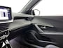Peugeot 2008 SUV GT 130pk Automaat | NIEUW MODEL! | Navigatie | Camera v+a | Leder/Alcantara | Stoel elektrisch+massage+verwarmd | Climate Control | Adaptieve Cruise Control | Parkeersensoren v+a | Keyless | Digitaal instrumentenpaneel | DAB+ radio | Full Led koplampen | Draadloze Apple Carplay / Android Auto | Donker getint glas | 17" lichtmetalen velgen |