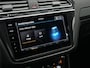 Volkswagen Tiguan 1.4 TSI eHybrid R-Line Business+ | Panoramadak | IQ Light | Trekhaak | Lederen bekleding ‘Vienna’ | Rondomzicht camera | Park Assist | Side Assist | 19 inch