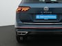 Volkswagen Tiguan 1.4 TSI eHybrid R-Line Business+ | Panoramadak | IQ Light | Trekhaak | Lederen bekleding ‘Vienna’ | Rondomzicht camera | Park Assist | Side Assist | 19 inch