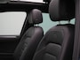 Volkswagen Tiguan 1.4 TSI eHybrid R-Line Business+ | Panoramadak | IQ Light | Trekhaak | Lederen bekleding ‘Vienna’ | Rondomzicht camera | Park Assist | Side Assist | 19 inch
