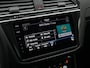 Volkswagen Tiguan 1.4 TSI eHybrid R-Line Business+ | Panoramadak | IQ Light | Trekhaak | Lederen bekleding ‘Vienna’ | Rondomzicht camera | Park Assist | Side Assist | 19 inch